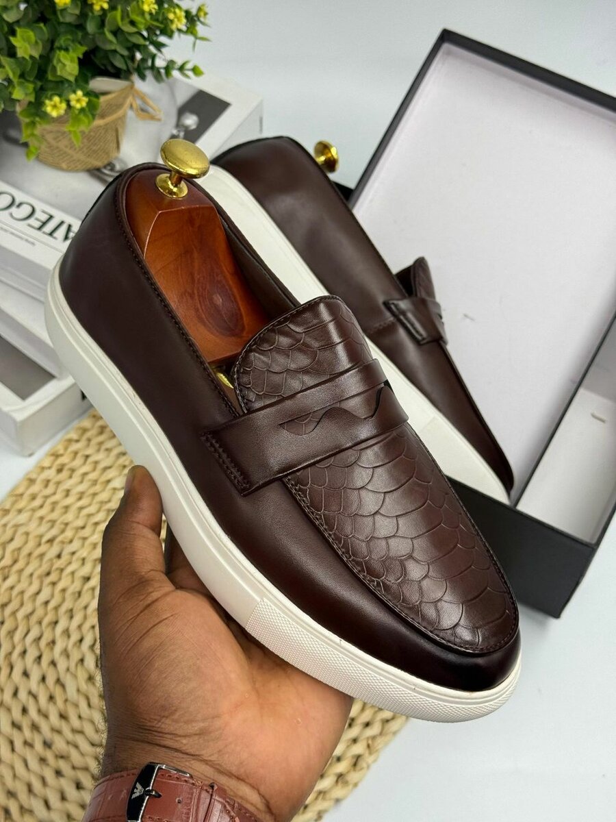 CLARKS CLASSIC WEAR