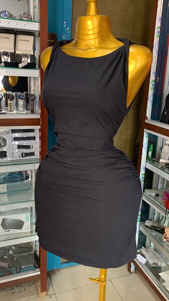 Robe élégante noire