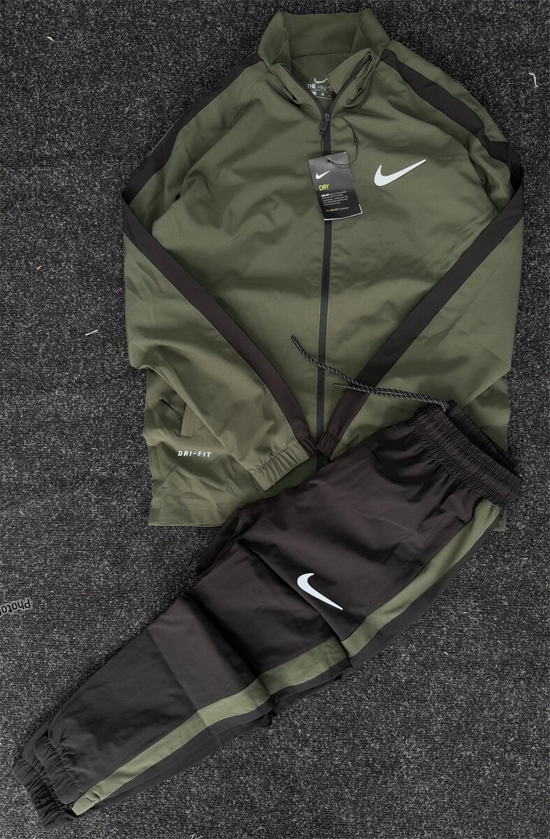 Ensemble de survêtement Nike
