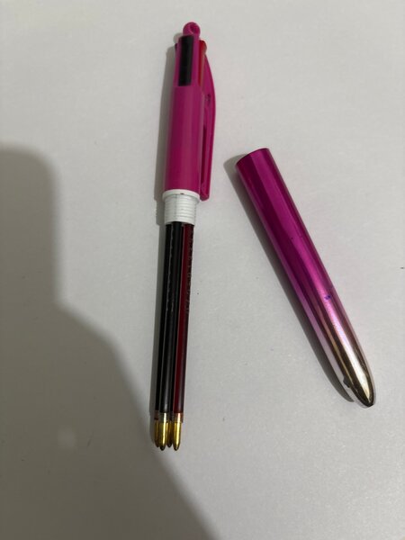 Stylo bille multicolore rose