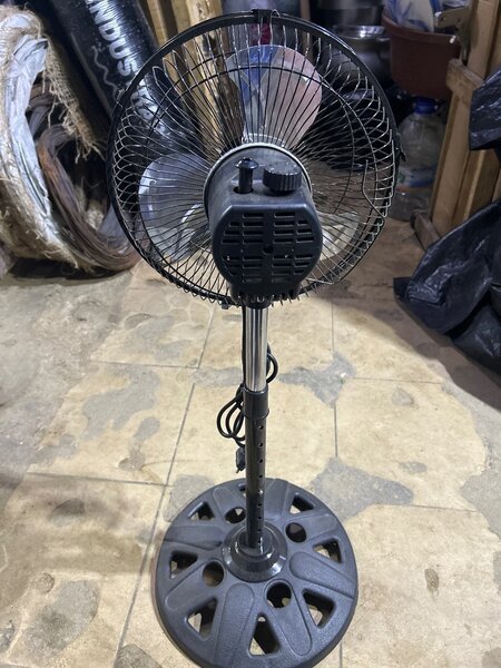 Petit Ventilateur sur pieds