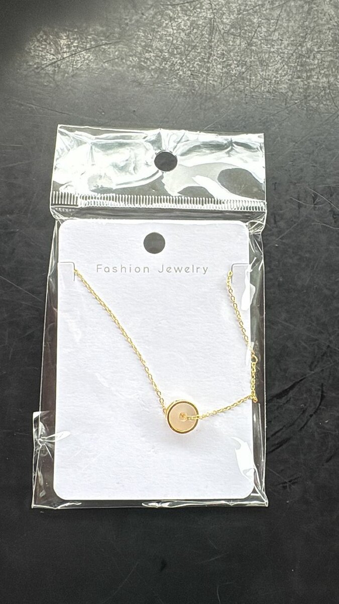 Collier Pendentif Doré Élégant