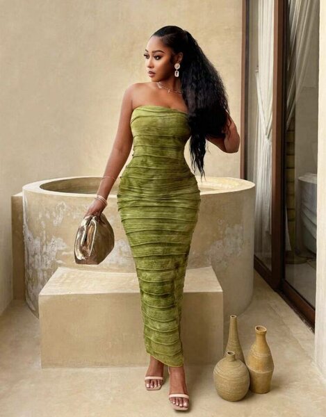 Robe élégante sans bretelles