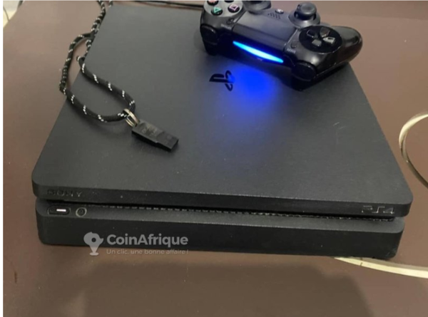PS4 slim
