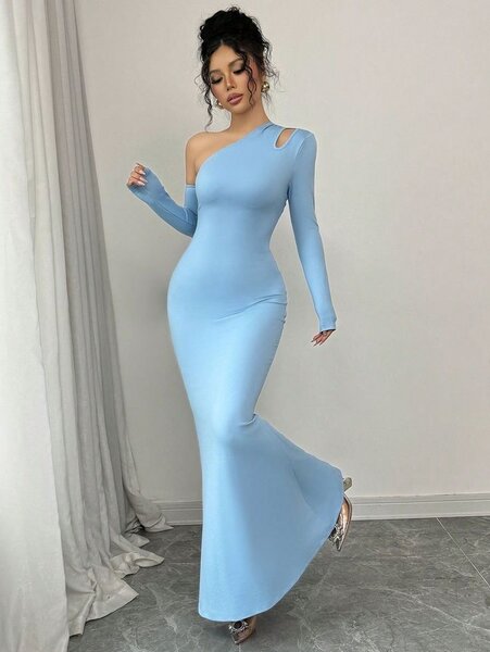 Robe longue bleu ciel élégante