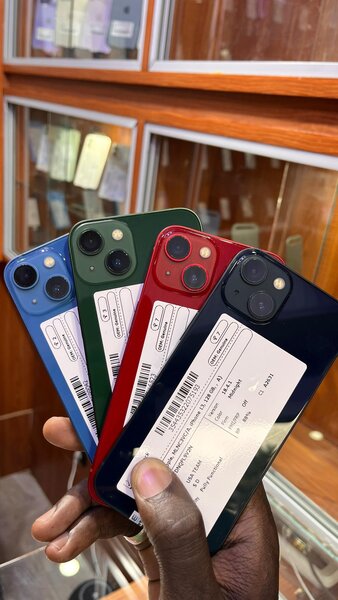 iPhone 13 simple - quasi neuf