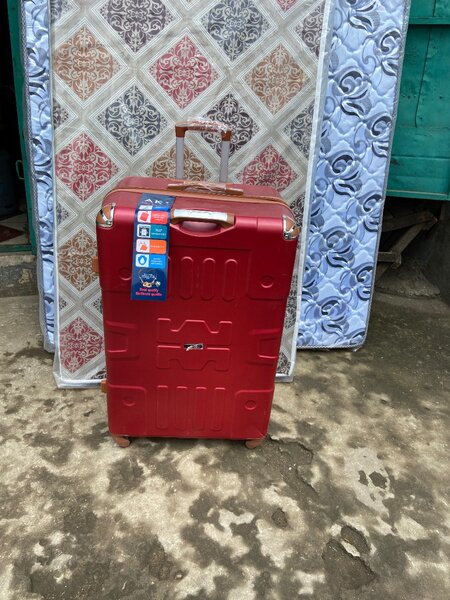 Valise Rigide Rouge de 35kg