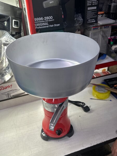 Электрический сепаратор 10лтр