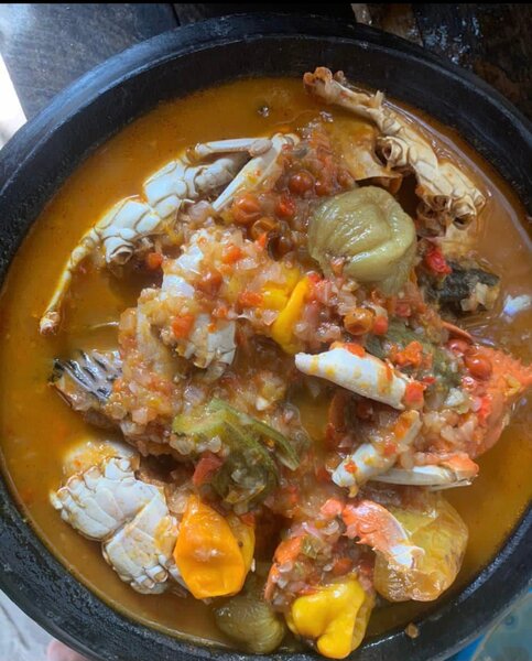 Soupe de Fruits de Mer Épicée