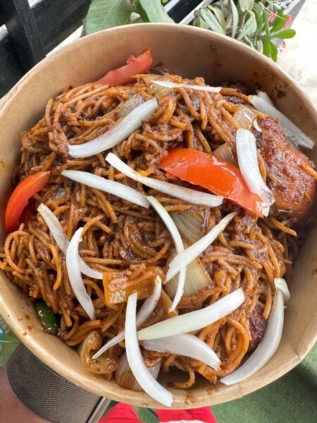 Spaghetti épicé jollof