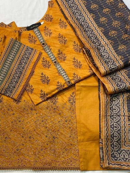 Ladies suit