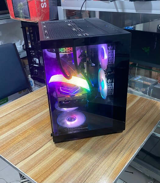 Tour PC Gaming RGB High-Tech