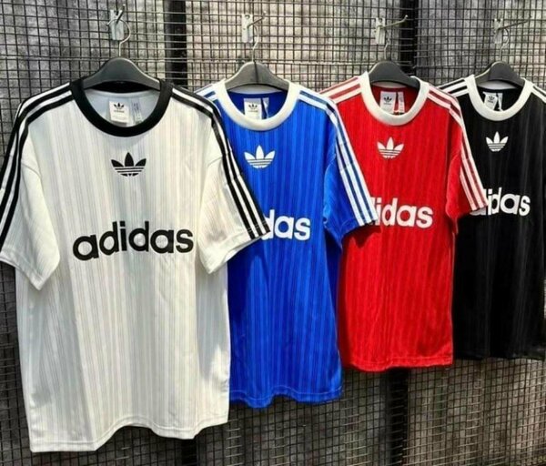 T-shirt Adidas unisexe