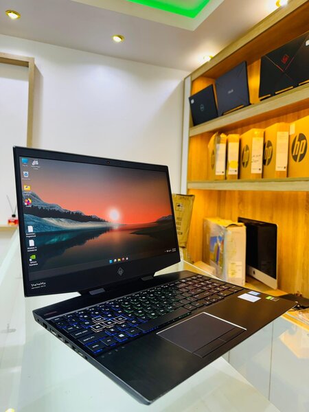 HP OMEN 15