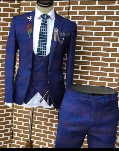 blue men's suit