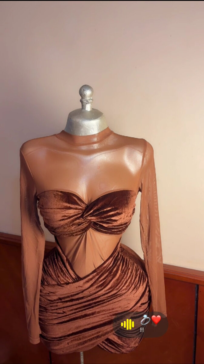 Robe élégante en velours glamour