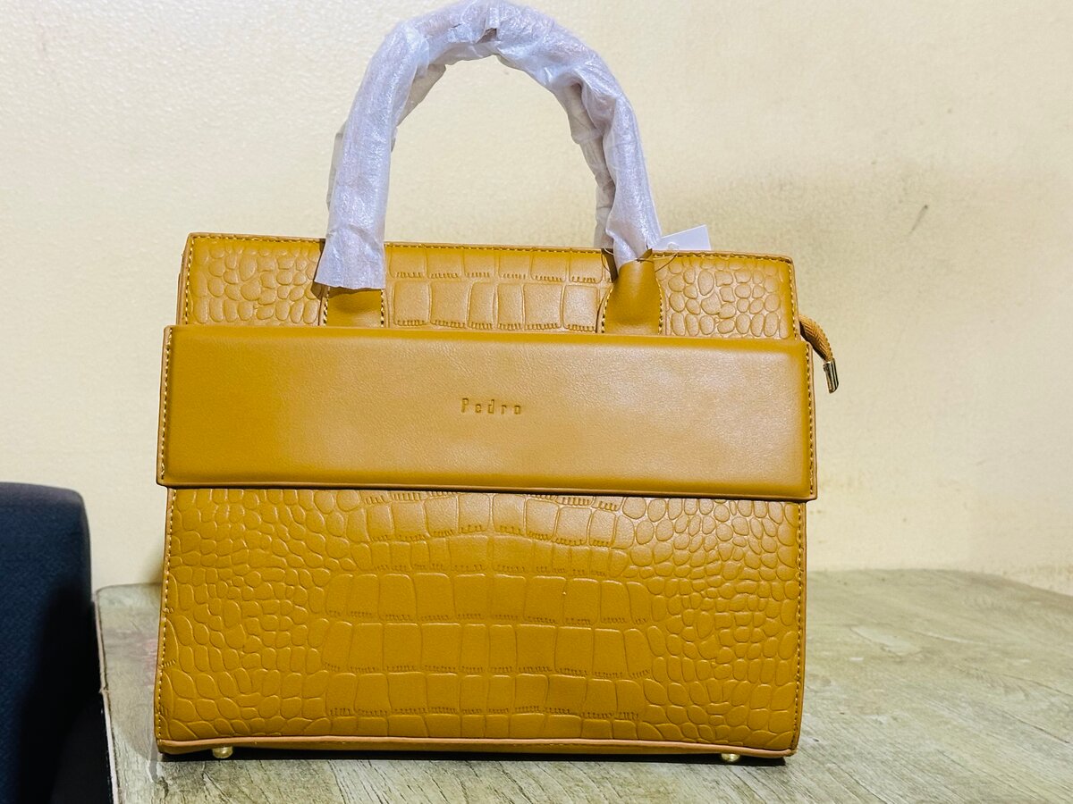 Sac à main élégant PEDRO