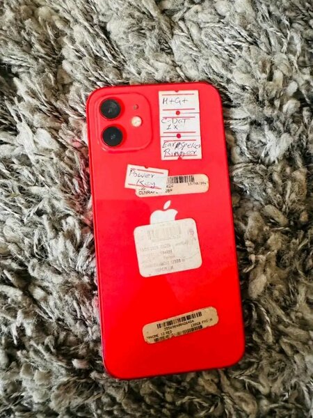 Smartphone rouge moderne