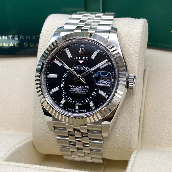 Montre Rolex Sky-Dweller Luxe