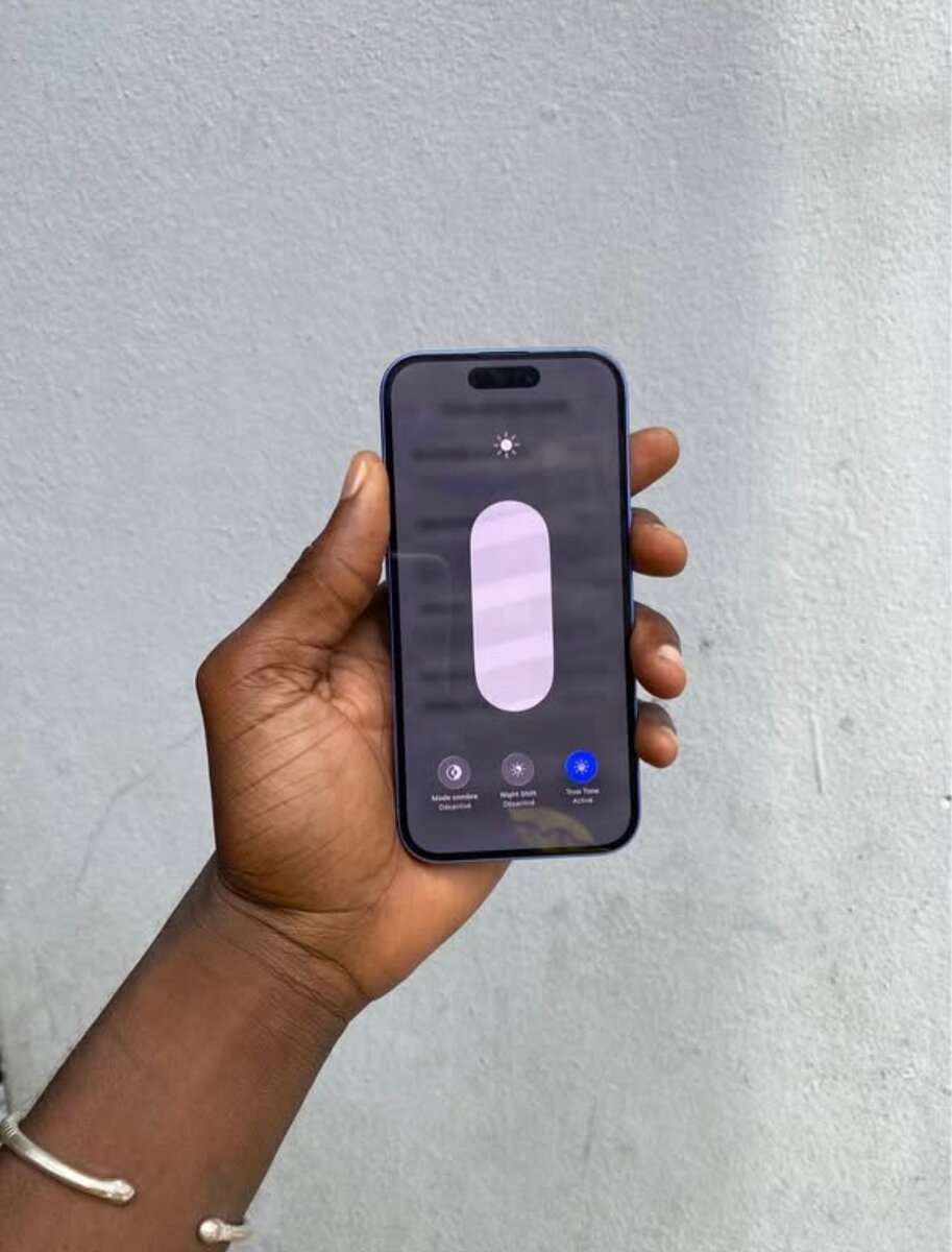 iPhone 16 simple Bleu 128Go