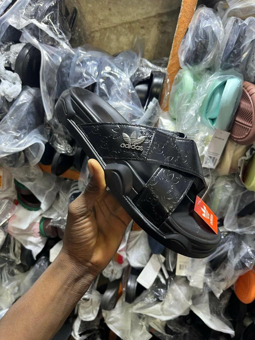 Sandales de sport noires