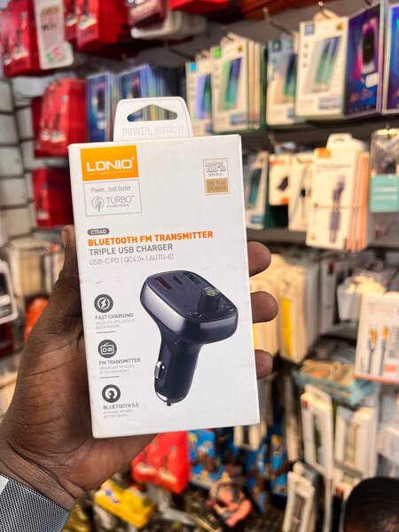 Original fast charging car charger compatible with type c