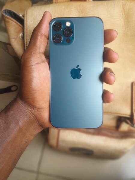 12 Pro 128GB pb daffichage