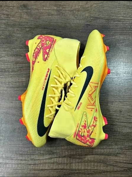 Chaussures Football Jaunes