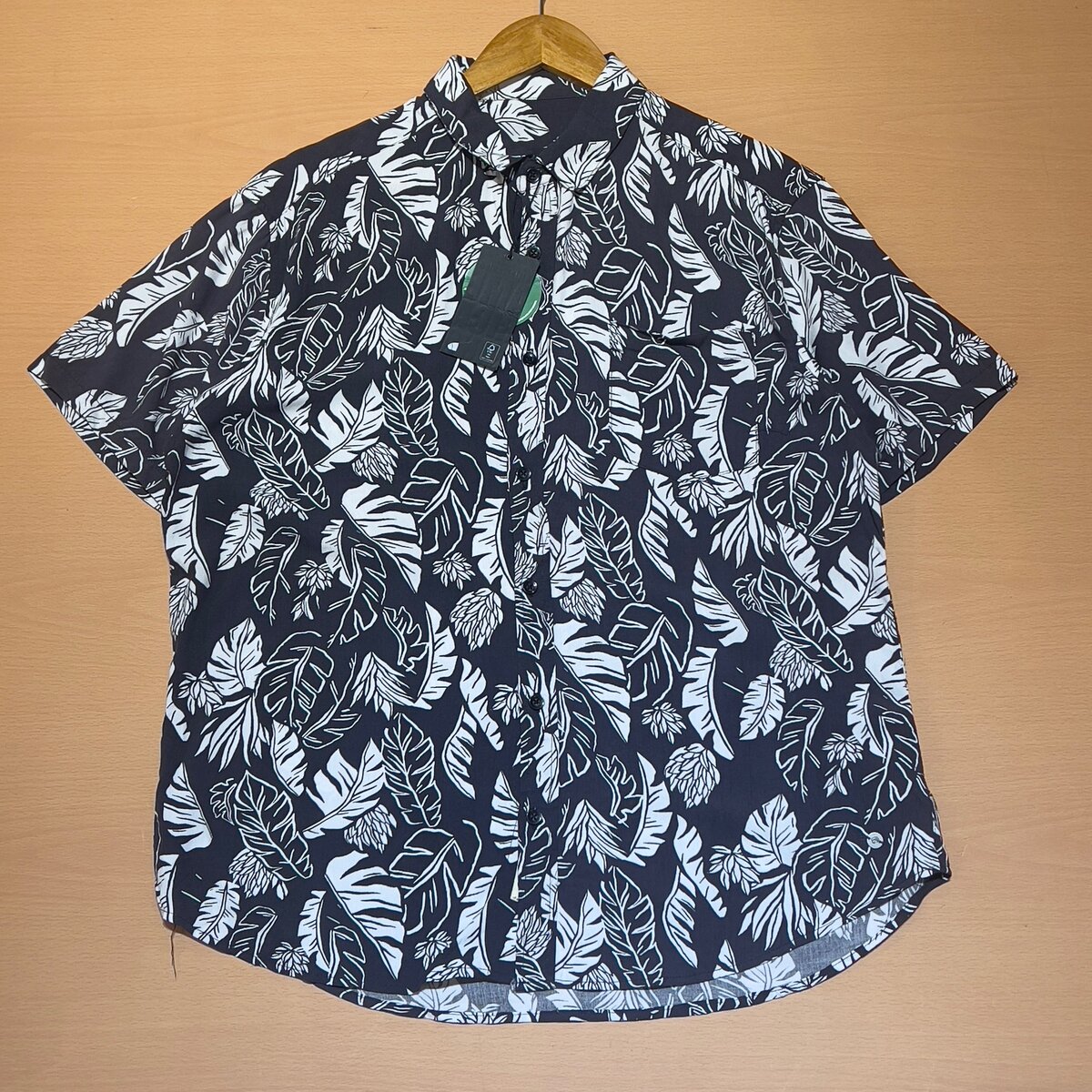 Mens short sleeve shirt