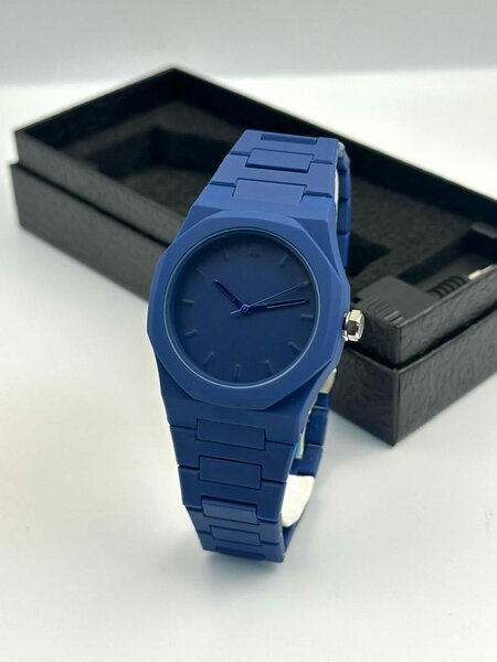 Montre minimaliste en silicone