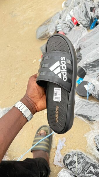 Sandales Adidas Noires