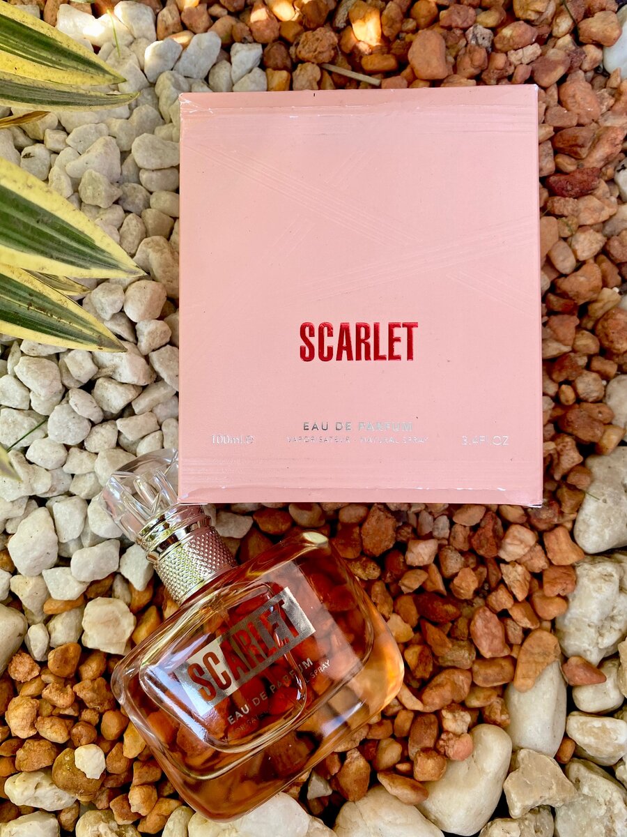 Parfum scarlet