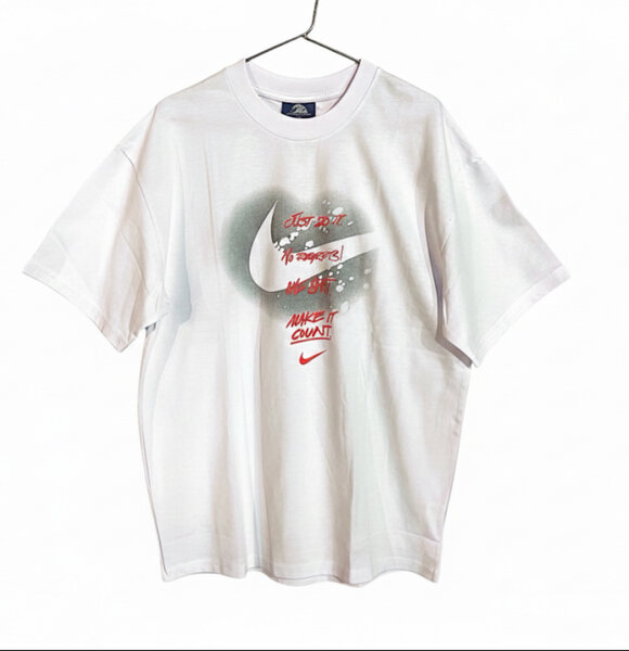 T-shirt style graphique