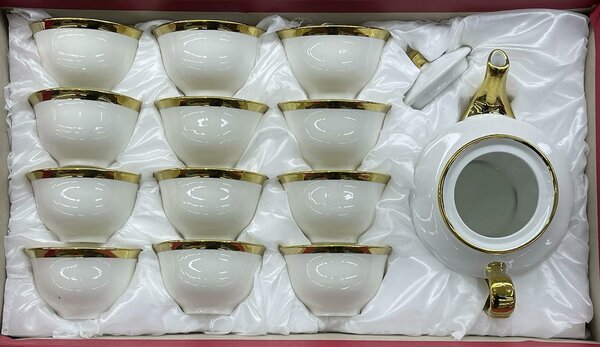 айный сервис на 12 персон с Чайником