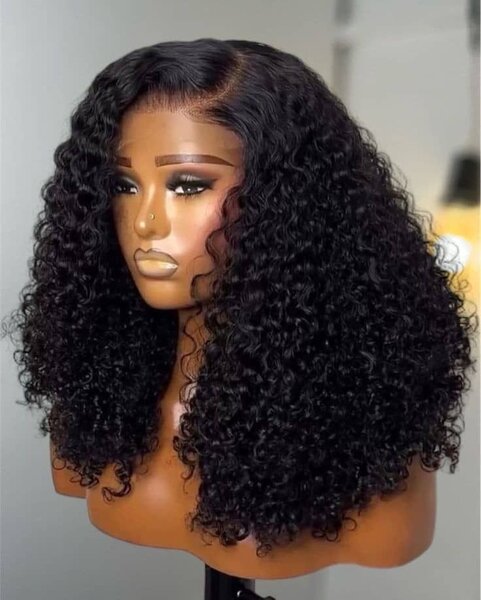 Woman hair wig