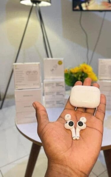 Apple AirPods Pro Apple