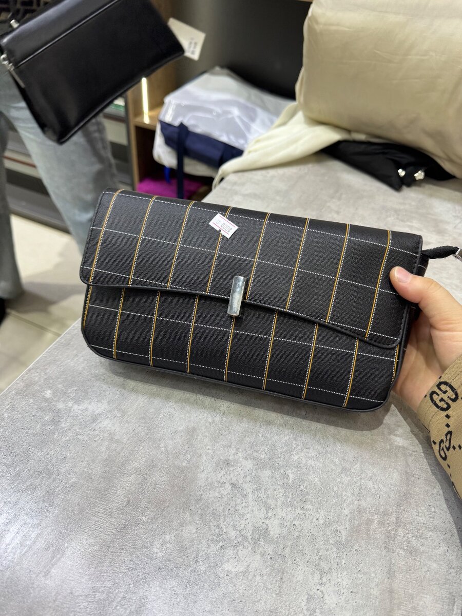 Распродажа женских сумок