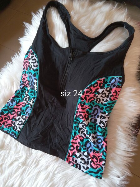 Women's two-piece swimsuit