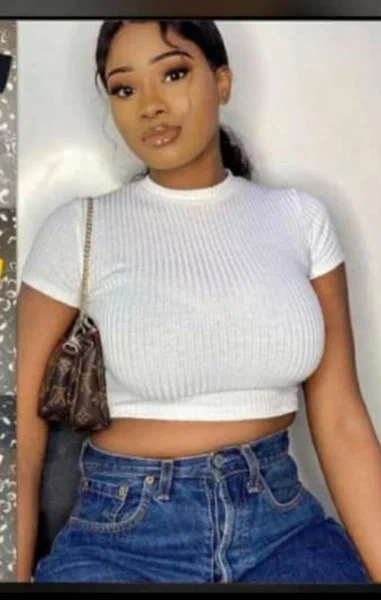 Top court blanc élégant