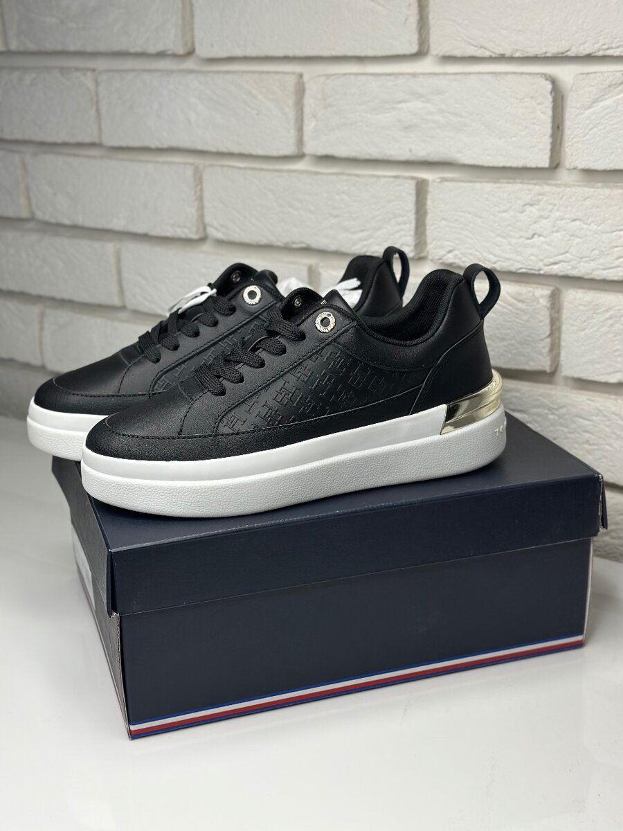 Tommy Hilfiger Lux Court 30% Sale