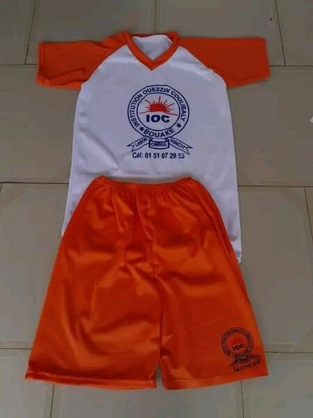 Tenenue de sports école