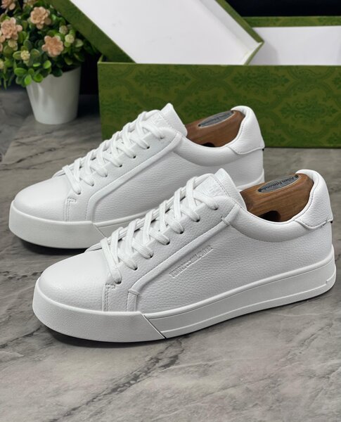 TOMMY HILFIGER ALL WHITE