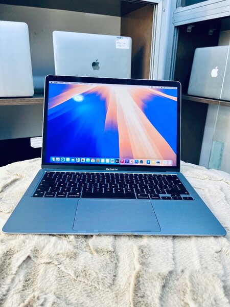 MACBOOK AIR 2020
