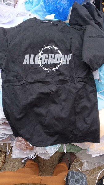 T-shirt graphique tendance