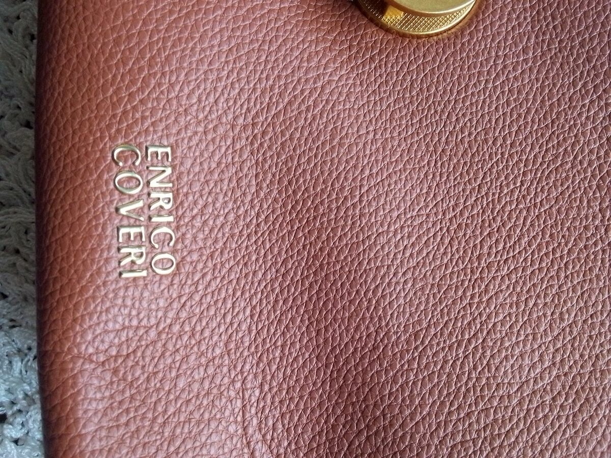 Sac en cuir marron élégant