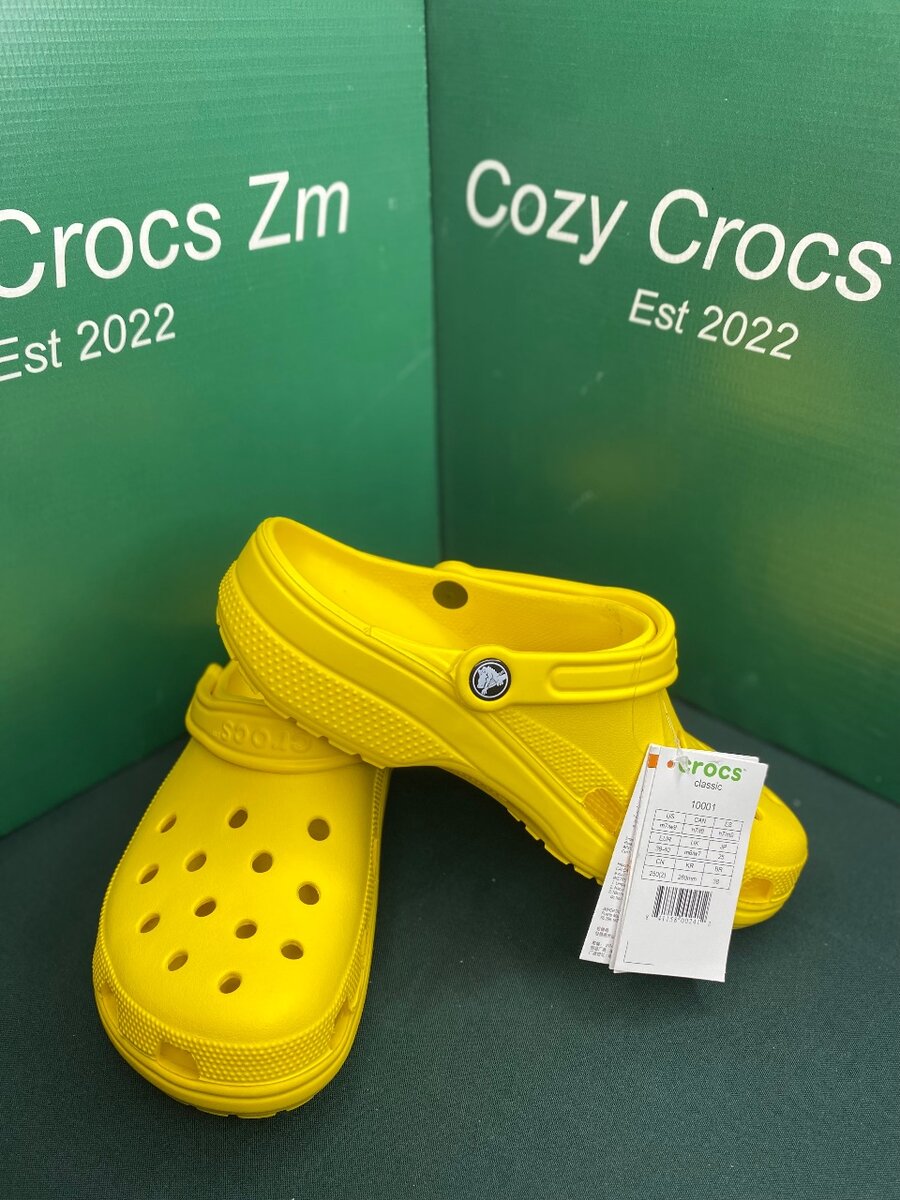 ICONIC CLASSIC CROCS
