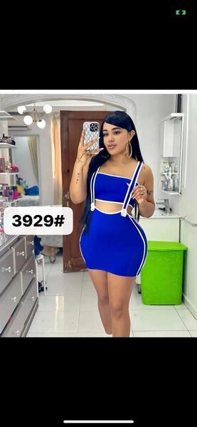 Ensemble court femme séduisant