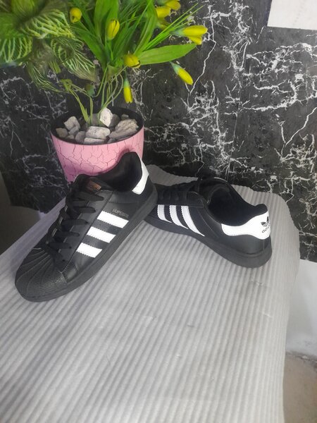 Chaussures Sneakers Modernes