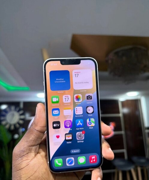 iPhone 14