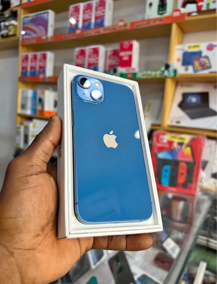 iPhone 13 Bleu 128Go Neuf